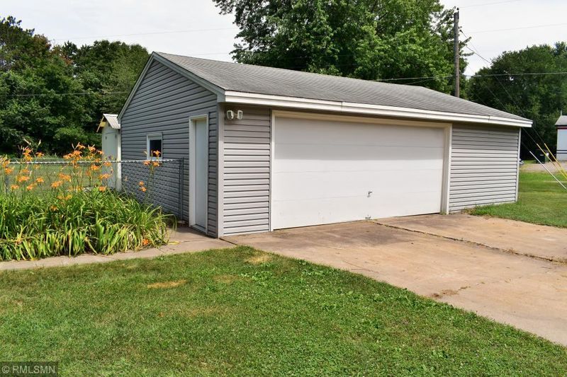 2165 Soderville Dr NE, Ham Lake, MN 55304