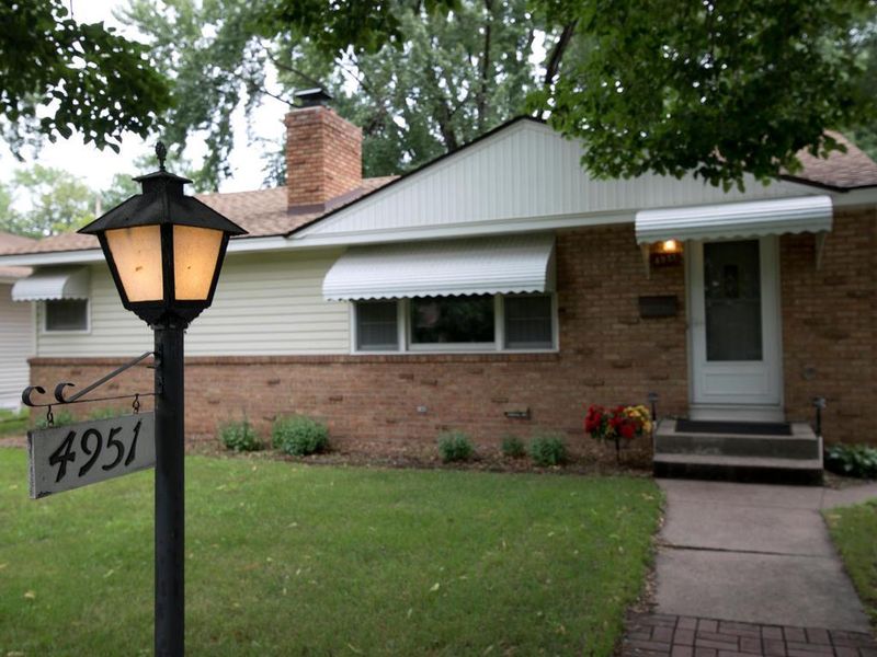 4951 4th St NE, Columbia Heights, MN 55421