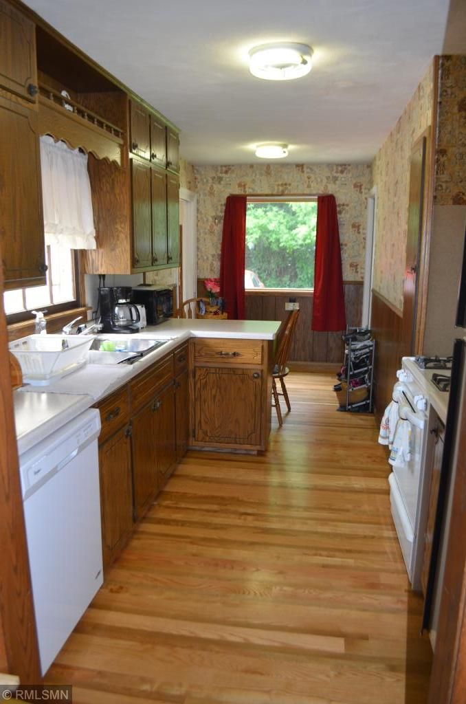 475 3rd St SE, Cokato, MN 55321