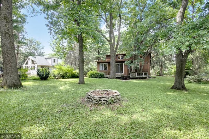 2994 Mildred Dr, Roseville, MN 55113