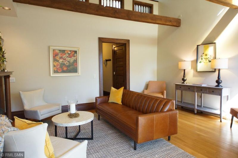 593 Laurel Ave #5E, Saint Paul, MN 55102
