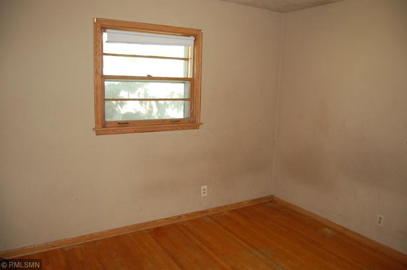 2071 Suburban Ave, Saint Paul, MN 55119