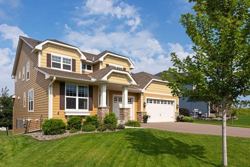 8778 Bellevue Ct, Chanhassen, MN 55317