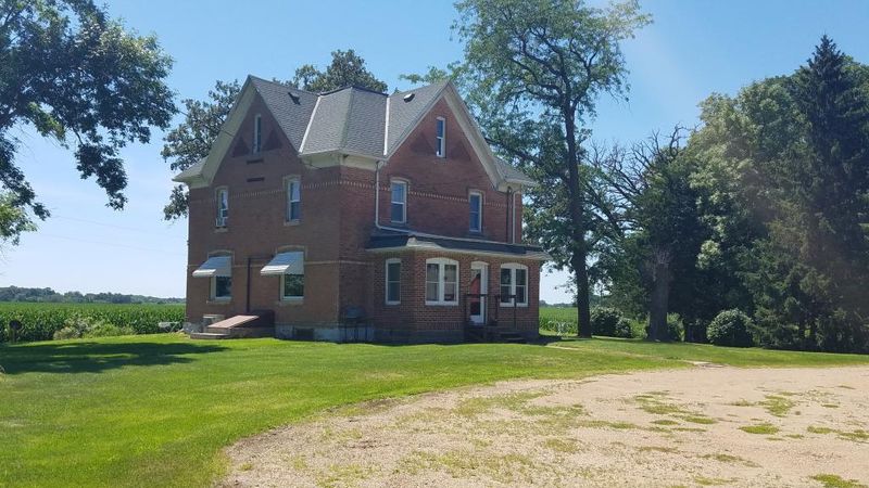 16657 411th Ave, Glencoe, MN 55336