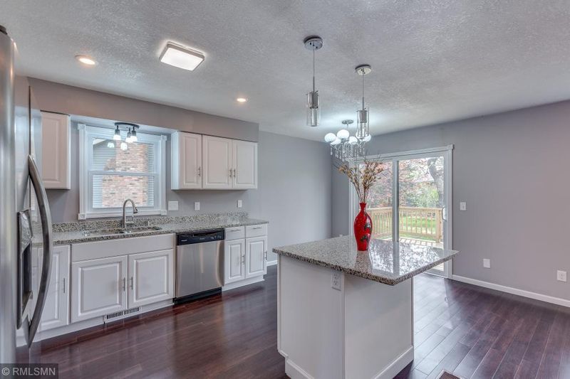 954 124th Ln NW, Coon Rapids, MN 55448