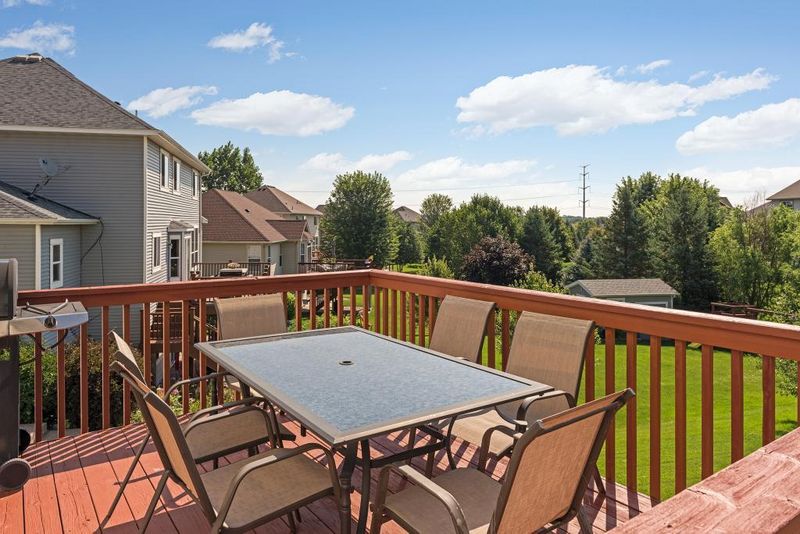 6007 Summit Curve S, Cottage Grove, MN 55016