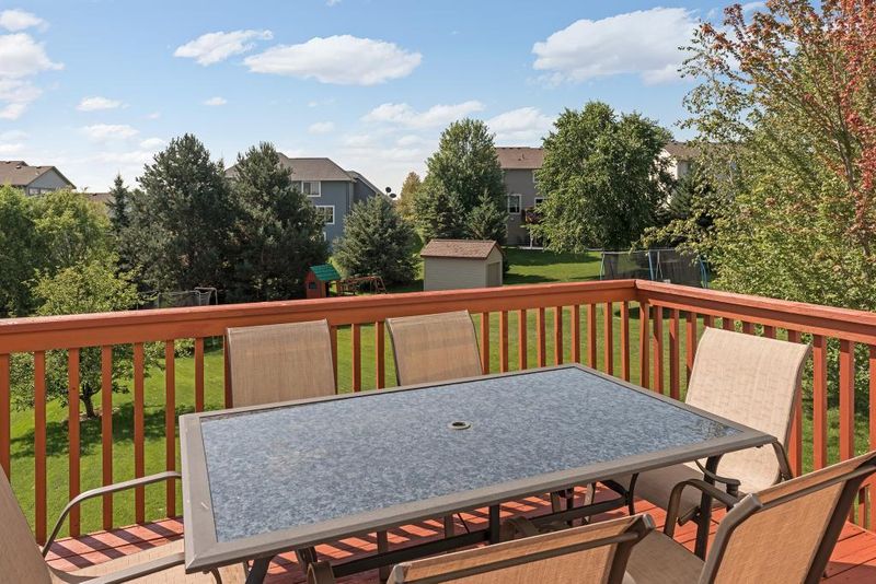 6007 Summit Curve S, Cottage Grove, MN 55016
