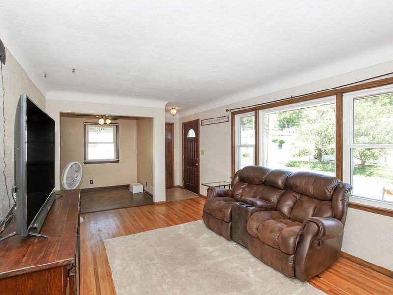 1601 Southview Blvd, South Saint Paul, MN 55075
