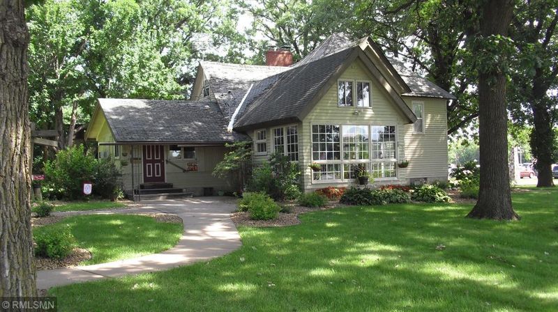 514 Forest Ave E, Mora, MN 55051