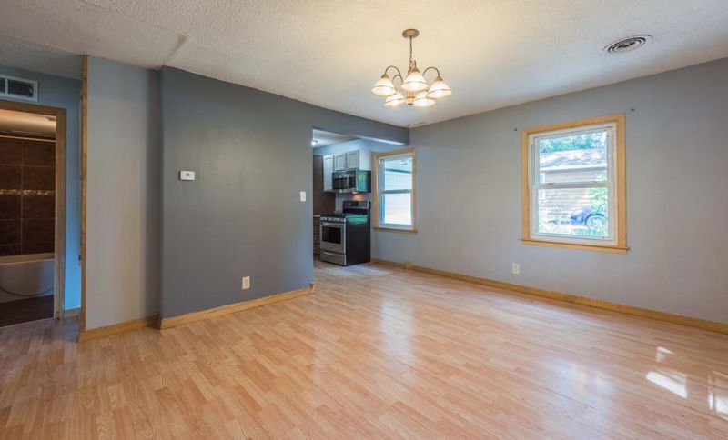 305 Longfellow St NE, Fridley, MN 55432