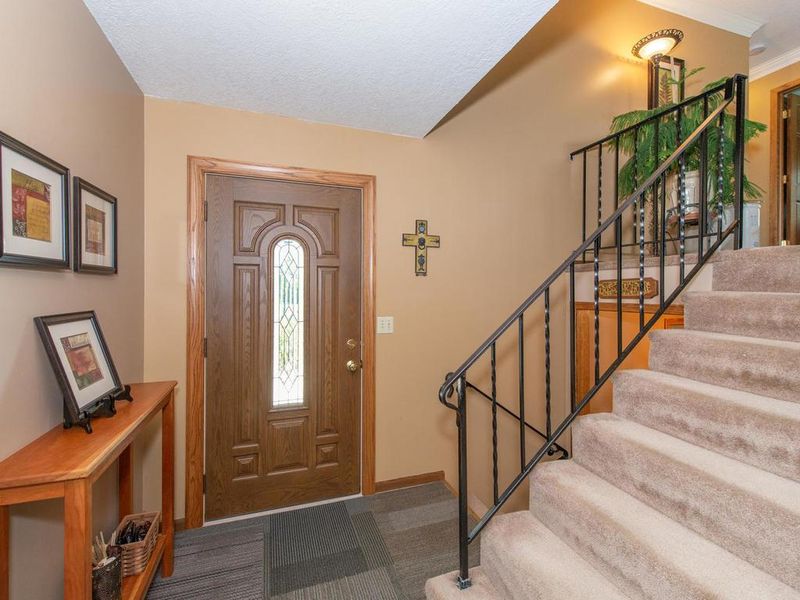 6630 Hokah Dr, Circle Pines, MN 55014