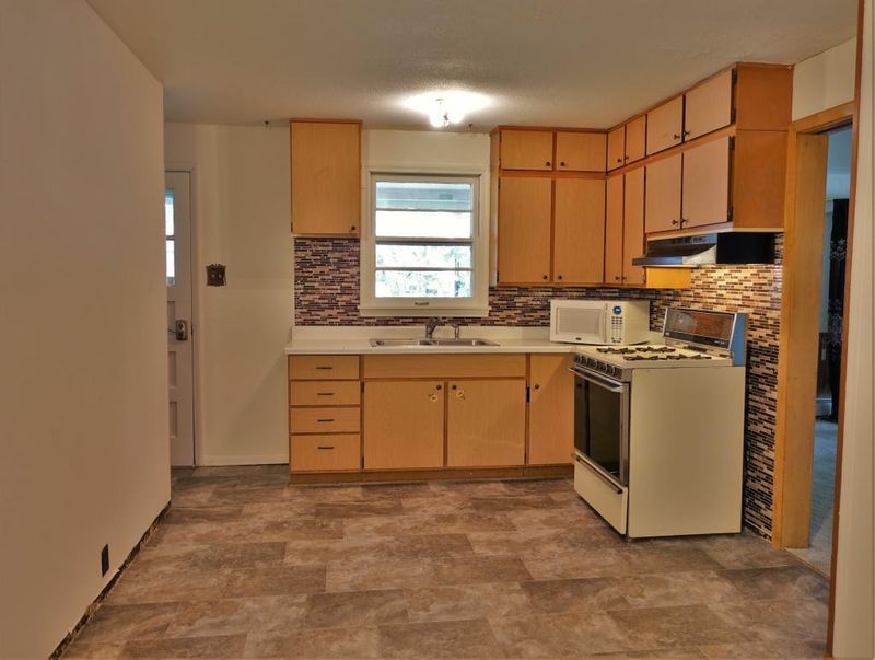 140 Birch St W, Annandale, MN 55302