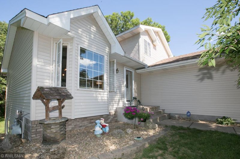 15211 Quicksilver St NW, Ramsey, MN 55303