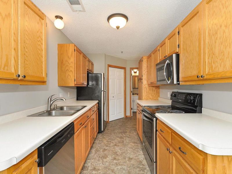 2017 103rd Ln NW, Coon Rapids, MN 55433
