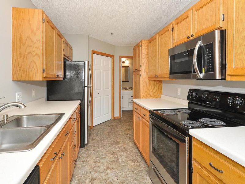 2017 103rd Ln NW, Coon Rapids, MN 55433