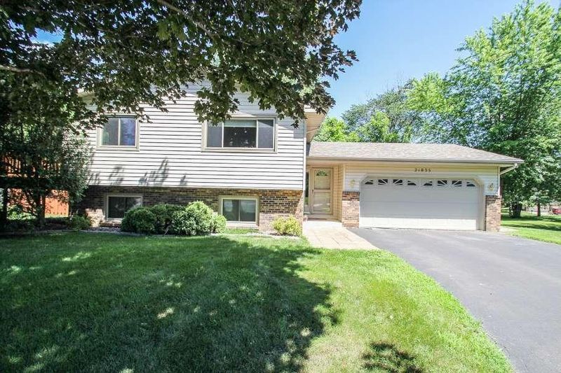 21835 Sugar Ln, Rogers, MN 55374