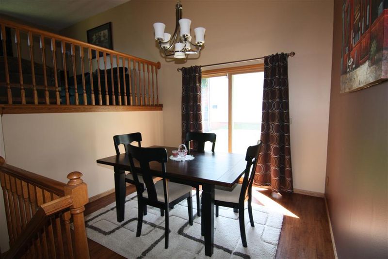 188 Green Briar Dr, Circle Pines, MN 55014