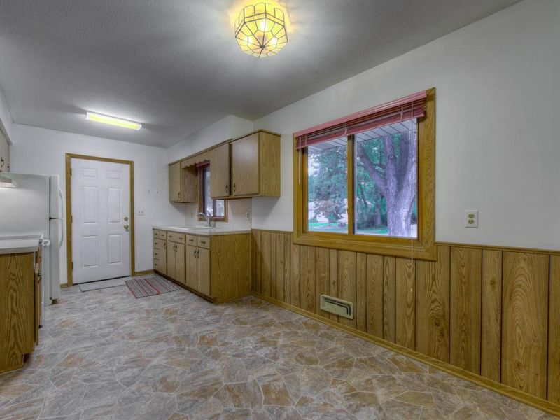 10024 Pillsbury Ave S, Bloomington, MN 55420