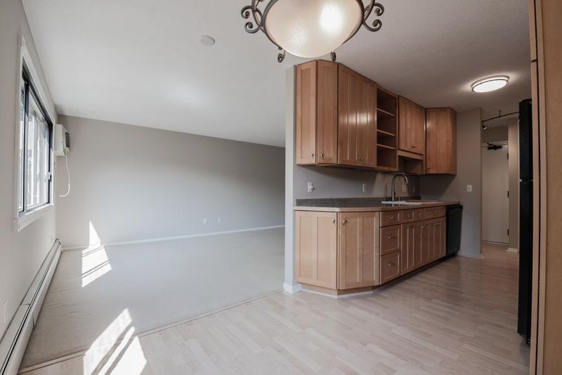 4101 Parklawn Ave #321, Edina, MN 55435