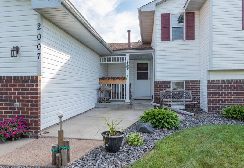 2007 Parkside St, Cologne, MN 55322