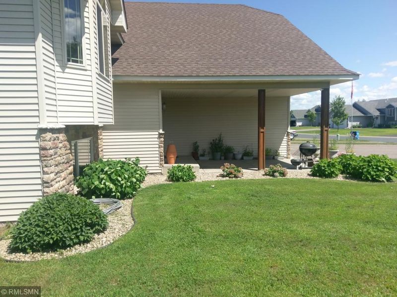 30286 Fox Run Rd, Stacy, MN 55079