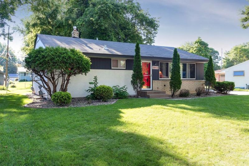 3812 Cranbrook Dr, White Bear Lake, MN 55110