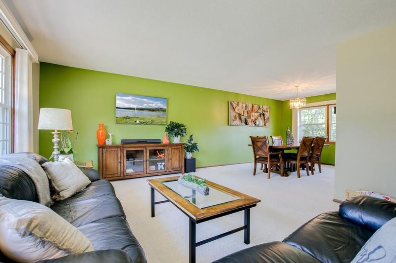 2639 Burke Ave E, North Saint Paul, MN 55109