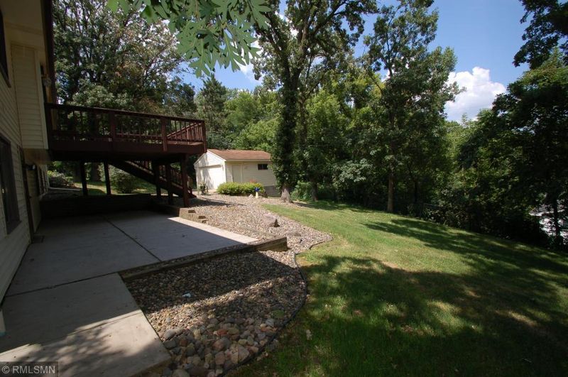 153 Beaumont Ct, Apple Valley, MN 55124
