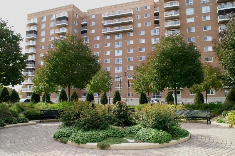 6711 Lake Shore Dr S #205, Richfield, MN 55423