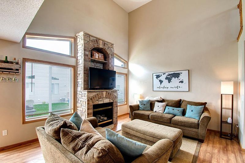 410 Bradbury Cir, Jordan, MN 55352