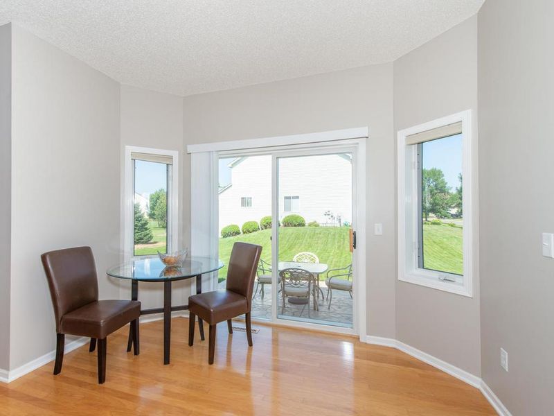 17952 Macintosh Rd, Eden Prairie, MN 55347