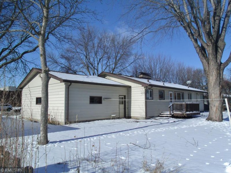 1804 Hennepin Ave N, Glencoe, MN 55336