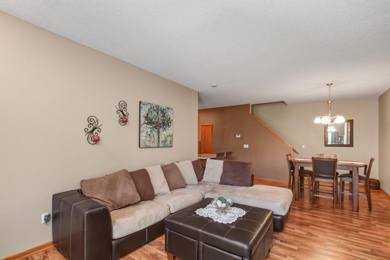 655 Roundhouse St, Shakopee, MN 55379