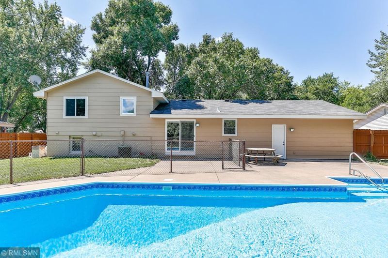 12817 Polk St NE, Blaine, MN 55434