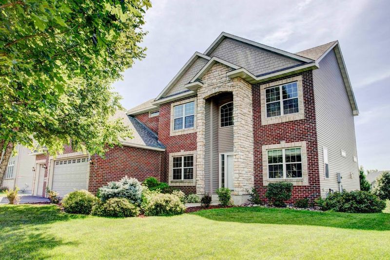 6003 106th Ave N, Brooklyn Park, MN 55443
