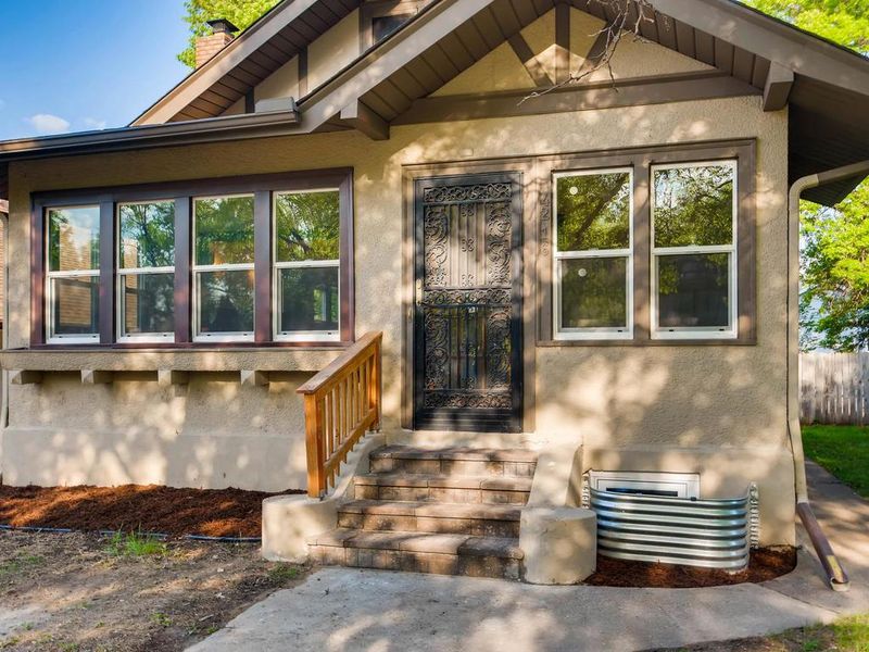 4216 Park Ave, Minneapolis, MN 55407
