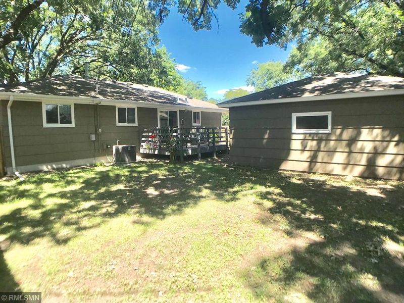 5440 Unity Ave N, Crystal, MN 55429