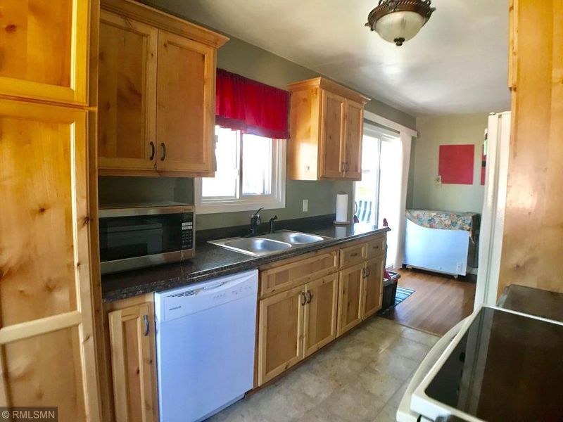 5440 Unity Ave N, Crystal, MN 55429