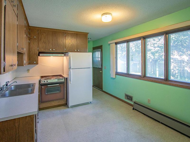 5888 Olene Ave N, Stillwater, MN 55082