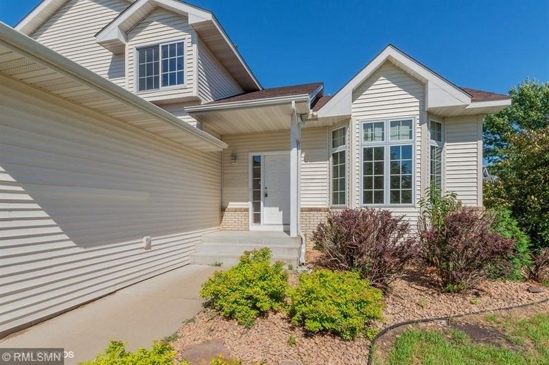 10002 Elm Ave N, Brooklyn Park, MN 55443