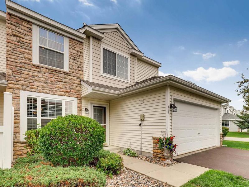 350 Wilderness Dr, Chaska, MN 55318