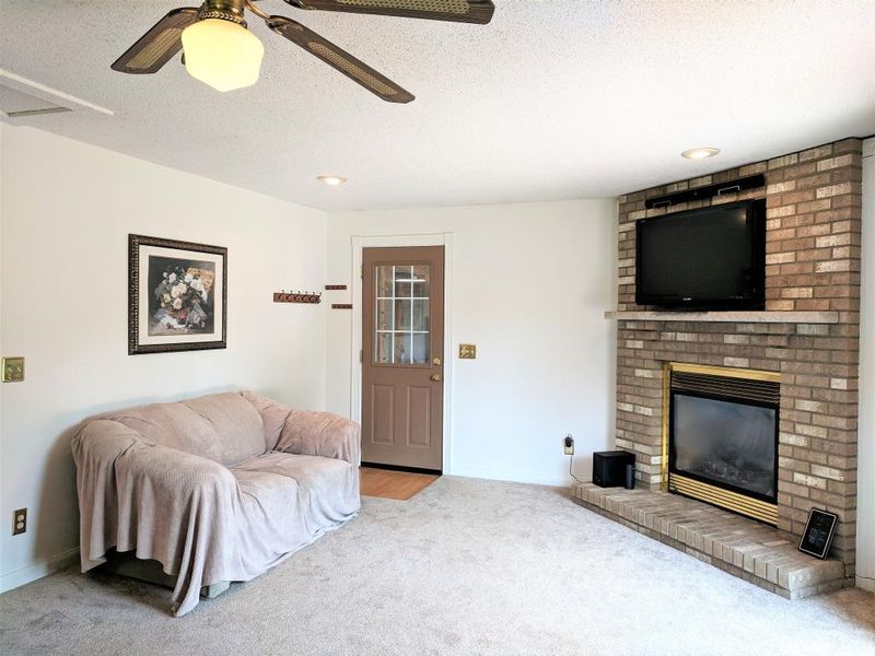 16405 Round Lake Blvd NW, Andover, MN 55304