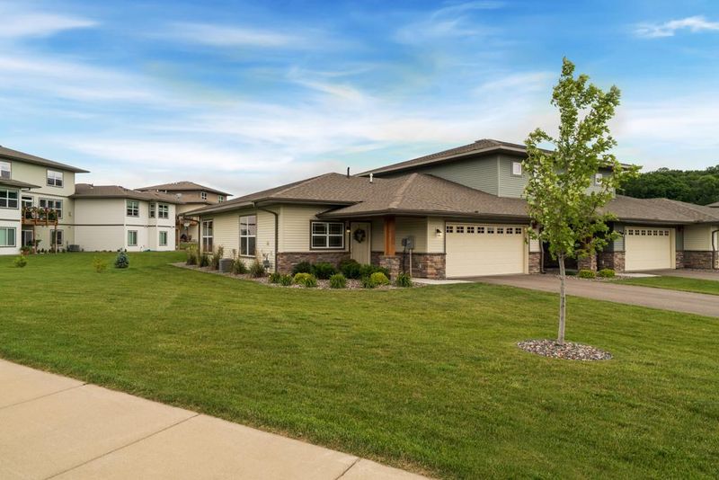1110 Lorraine Ct, Carver, MN 55315