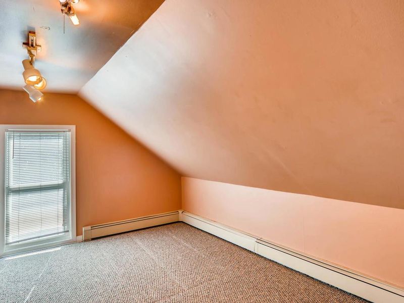 216 W 29th St, Minneapolis, MN 55408