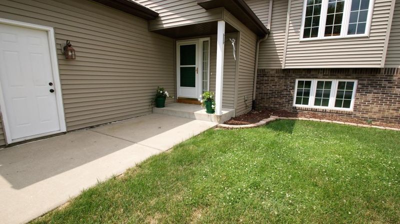 716 Farmers Way, Belle Plaine, MN 56011