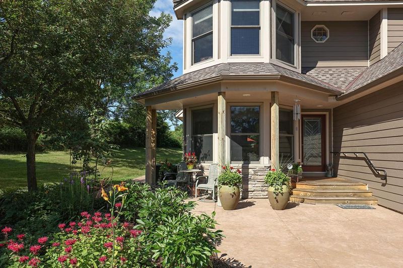 17485 Judicial Rd, Lakeville, MN 55044