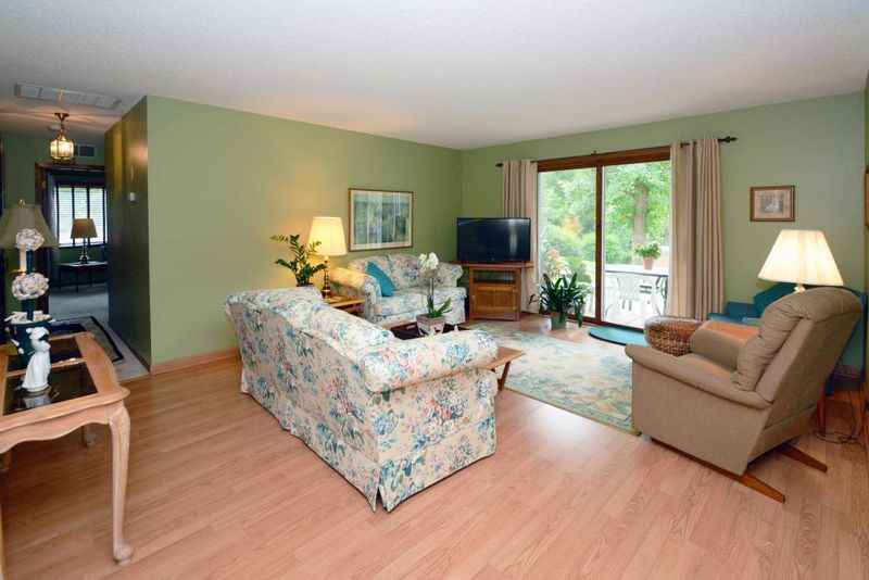 172 Galtier Pl, Shoreview, MN 55126