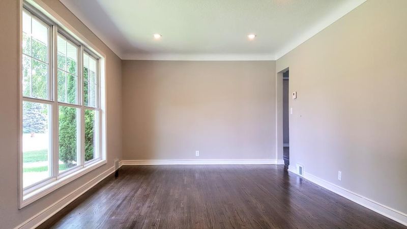 1722 Larpenteur Ave E, Saint Paul, MN 55109
