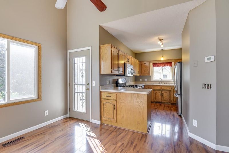 9207 Upland Ln N, Maple Grove, MN 55369