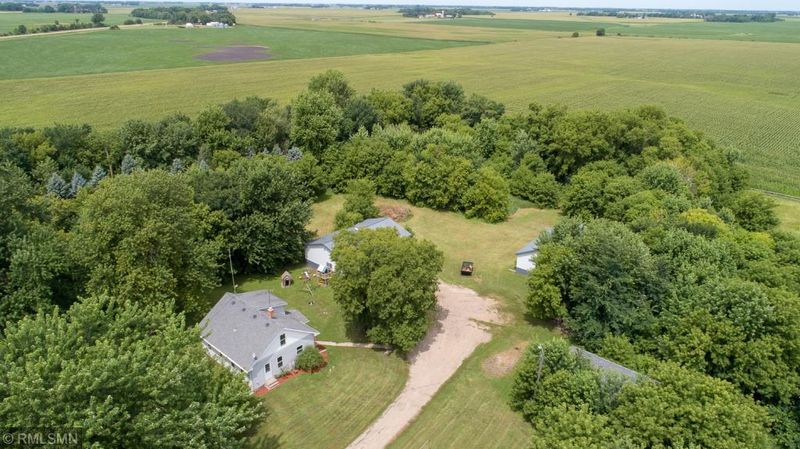 37408 276th St, Henderson, MN 56044